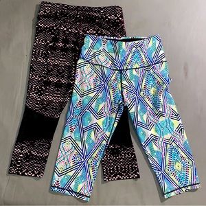 (2) Victoria’s Secret Crop Yoga + Knee Vented Yoga Pants